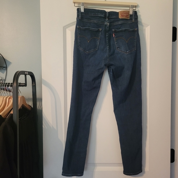 Levis Dark Wash Denim High Rise Skinny Jeans 27 - Picture 2 of 4